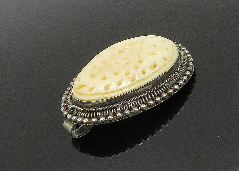 925 Sterling Silver  Vintage Carved Shell Twist Border Pendant  PT15751