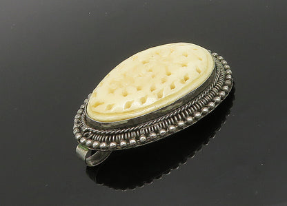 925 Sterling Silver  Vintage Carved Shell Twist Border Pendant  PT15751