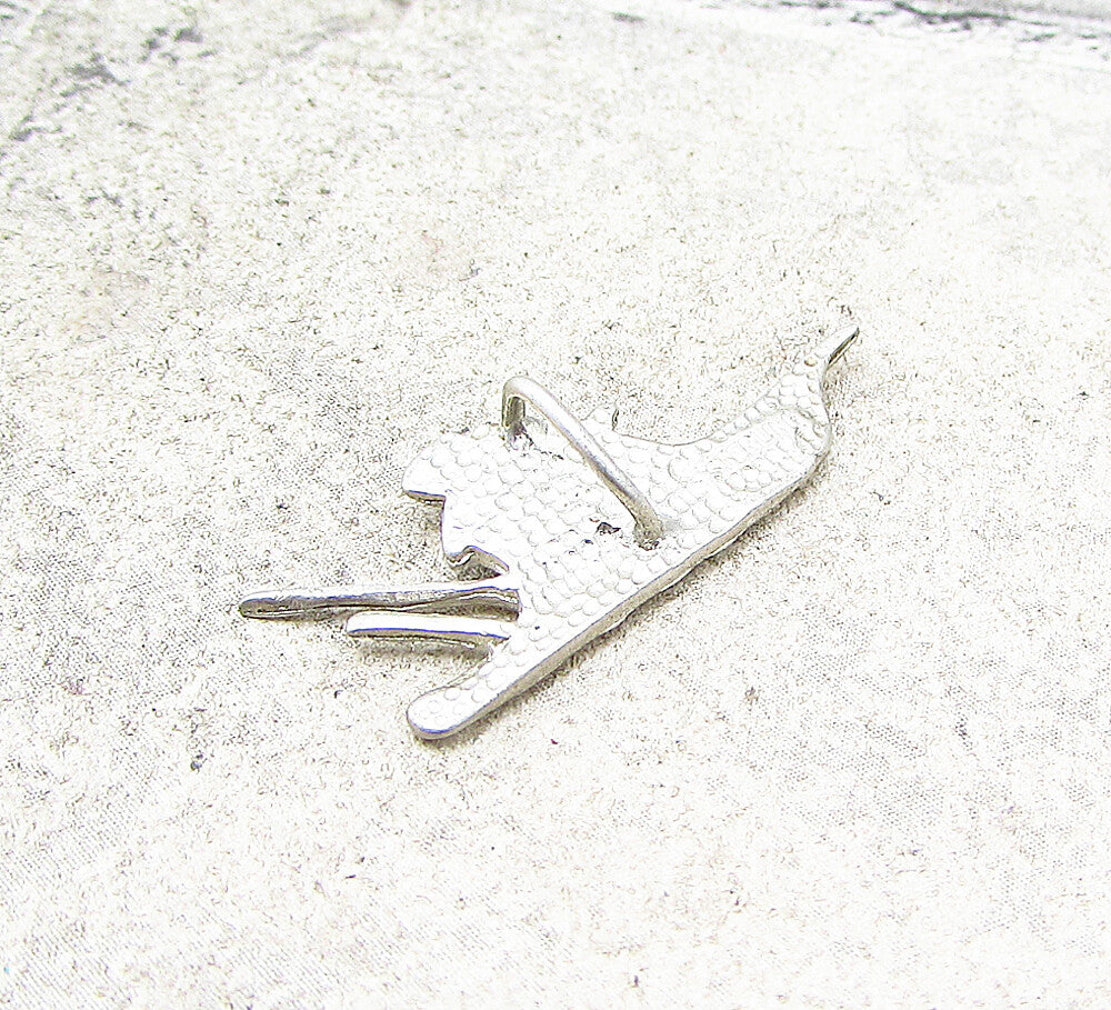 925 Sterling Silver  Vintage Etching Detail Sailing Ship Pendant  PT1740
