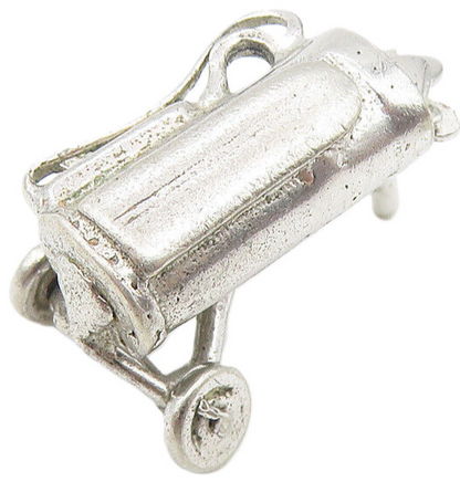 925 Sterling Silver  Vintage Bag Of Golf Clubs Sports Motif Pendant  PT8908