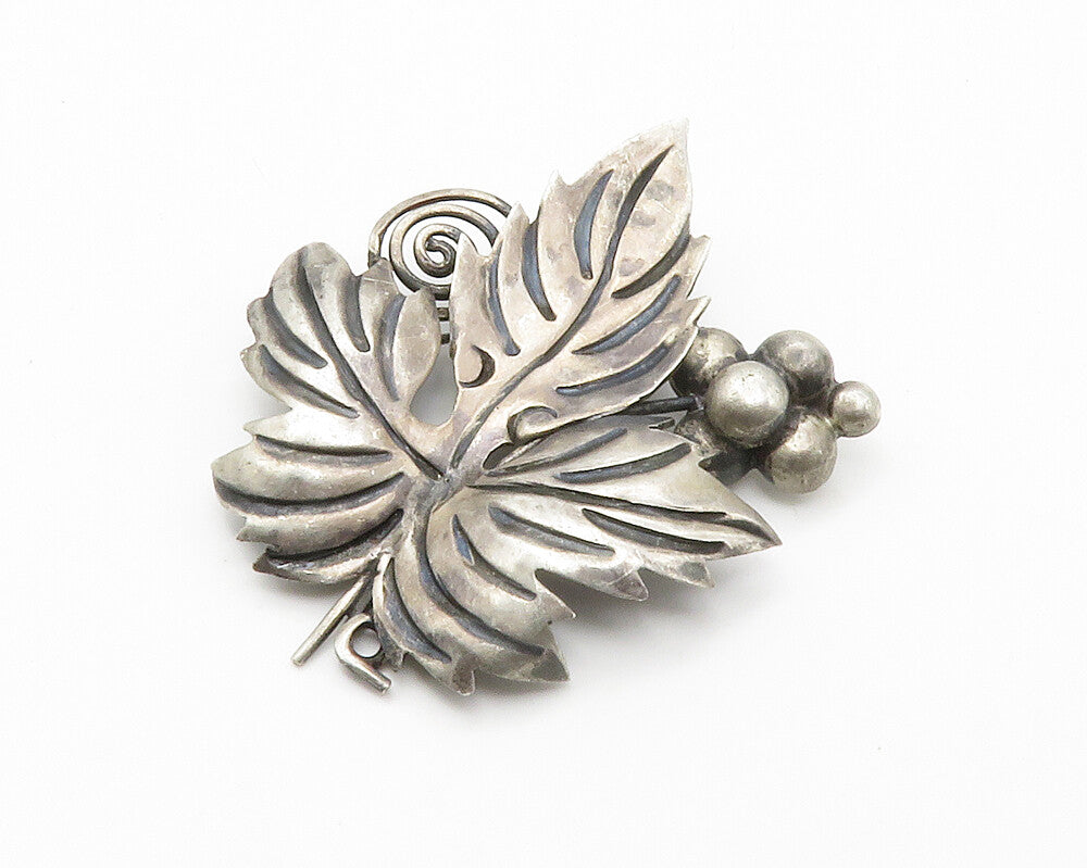 MEXICO 925 Silver  Vintage Dark Tone Grape Leaf Motif Brooch Pin  BP5520