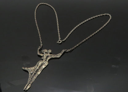 925 Sterling Silver  Vintage Modernist Sculpted Couple Chain Necklace  NE3466