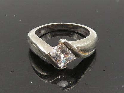 925 Sterling Silver  Vintage Shiny Cubic Zirconia Solitaire Ring Sz 8  RG23769