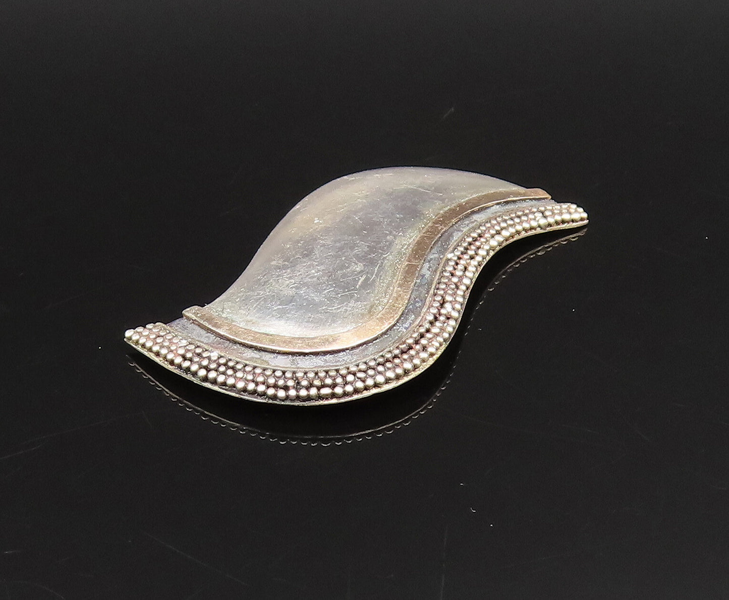 18K GOLD & 925 Silver  Vintage Two Tone Beaded Edge Swirl Brooch Pin  BP9758