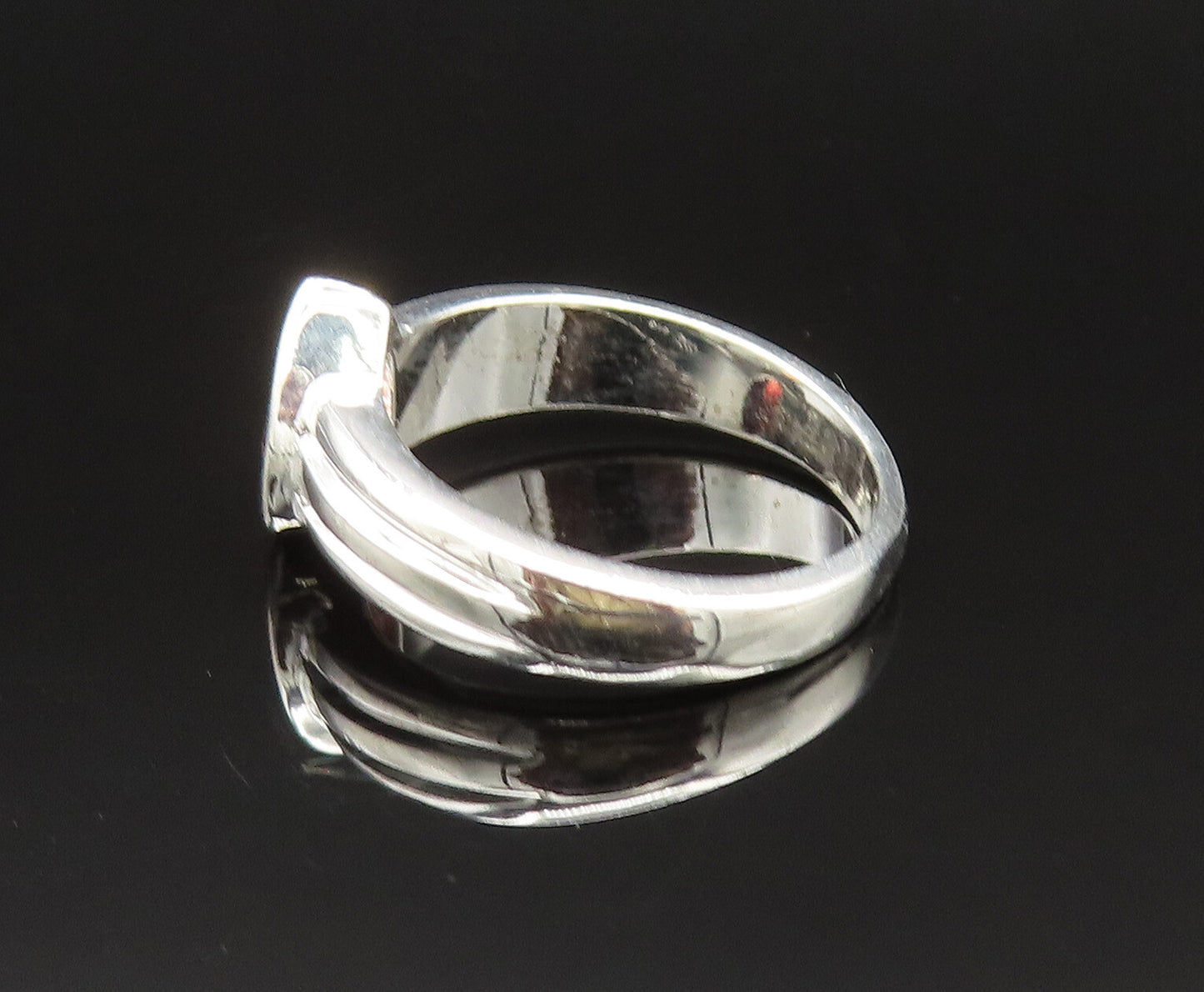 925 Sterling Silver  Vintage Pear Shaped Garnet Ribbed Band Ring Sz 7  RG25564