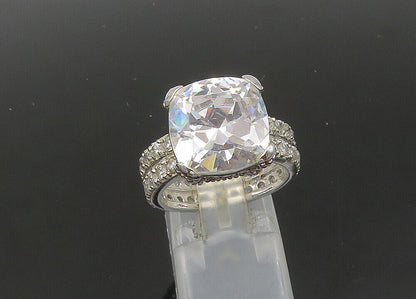 925 Sterling Silver  Vintage Shiny Cubic Zirconia Cocktail Ring Sz 7  RG22220
