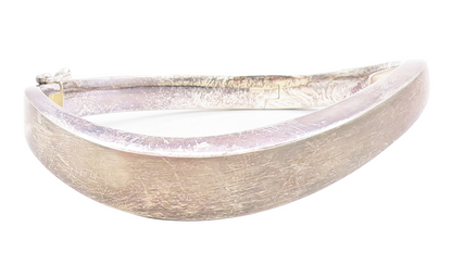 925 Sterling Silver  Vintage Dark Tone Smooth Hinge Bangle Bracelet  BT2838