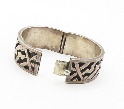 TAXCO 925 Sterling Silver  Vintage Cutout Design Hinge Bangle Bracelet  BT6028