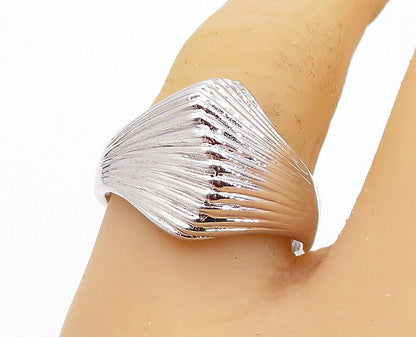 ESPO 925 Sterling Silver  Shiny Fluted Swirl Dome Band Ring Sz 8.5  RG5528