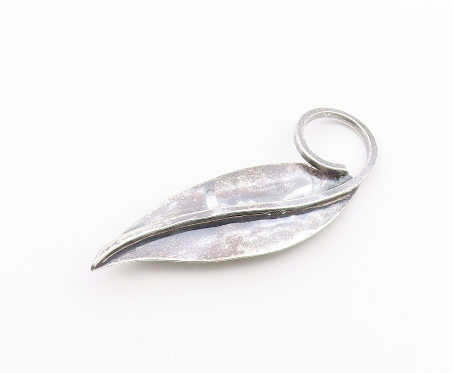 925 Sterling Silver  Vintage Dark Tone Single Leaf Motif Brooch Pin  BP3696