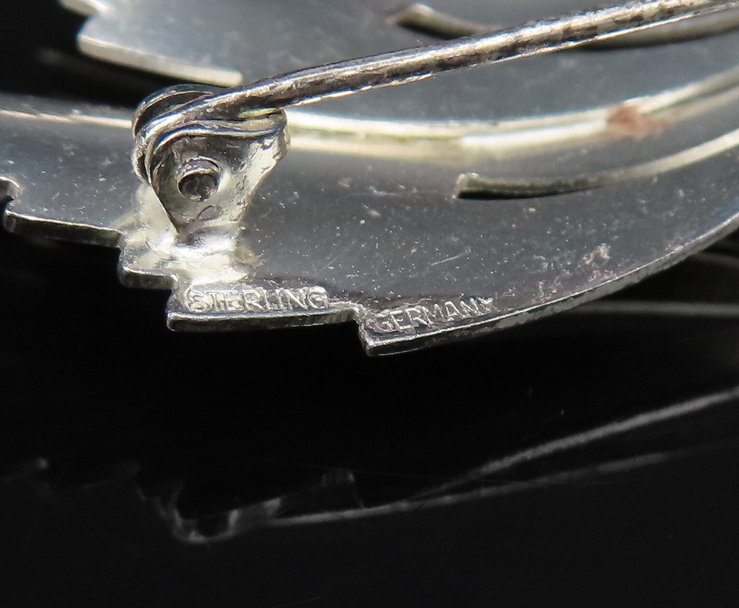 GERMANY 925 Silver  Vintage Textured Ribbon Bow Tie Dome Brooch Pin  BP9741