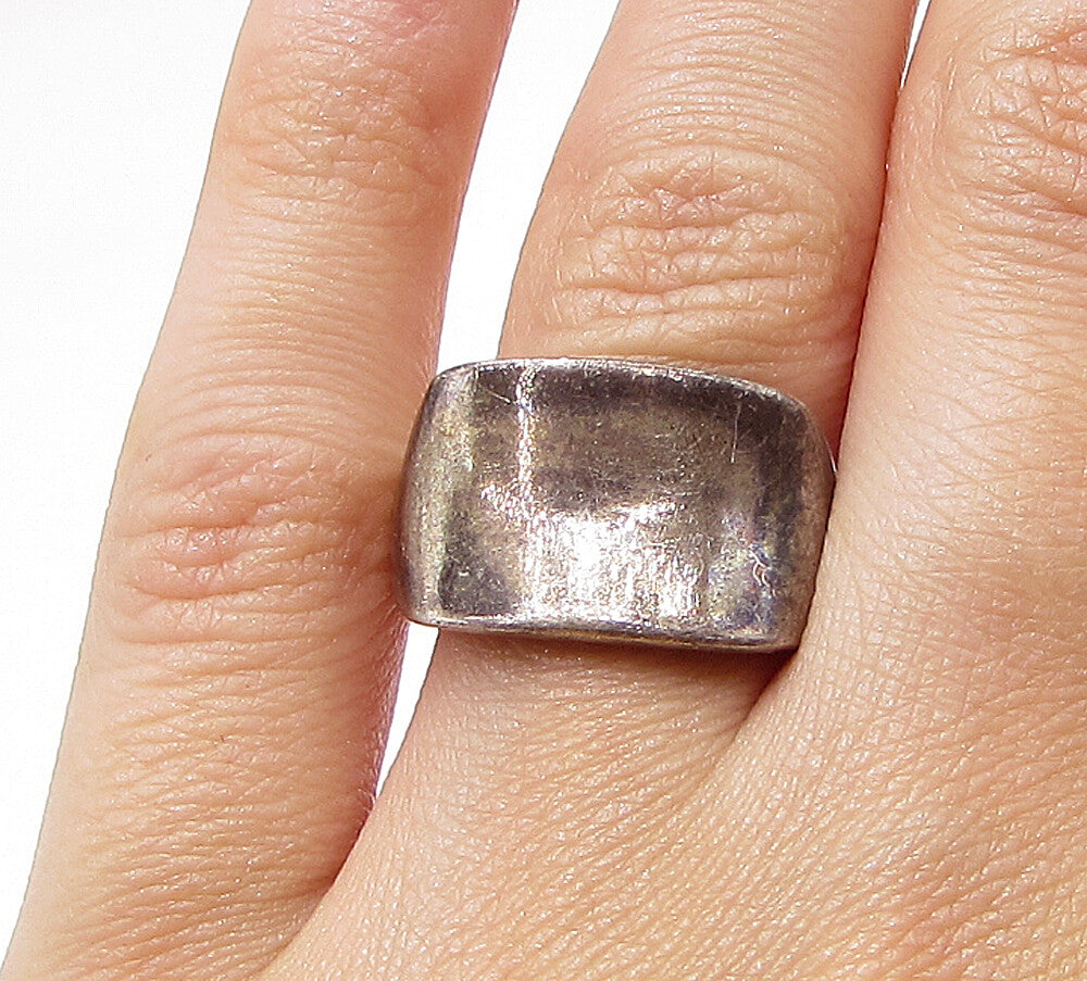 925 Sterling Silver  Vintage Dark Tone Concave Band Ring Sz 6.5  RG3374