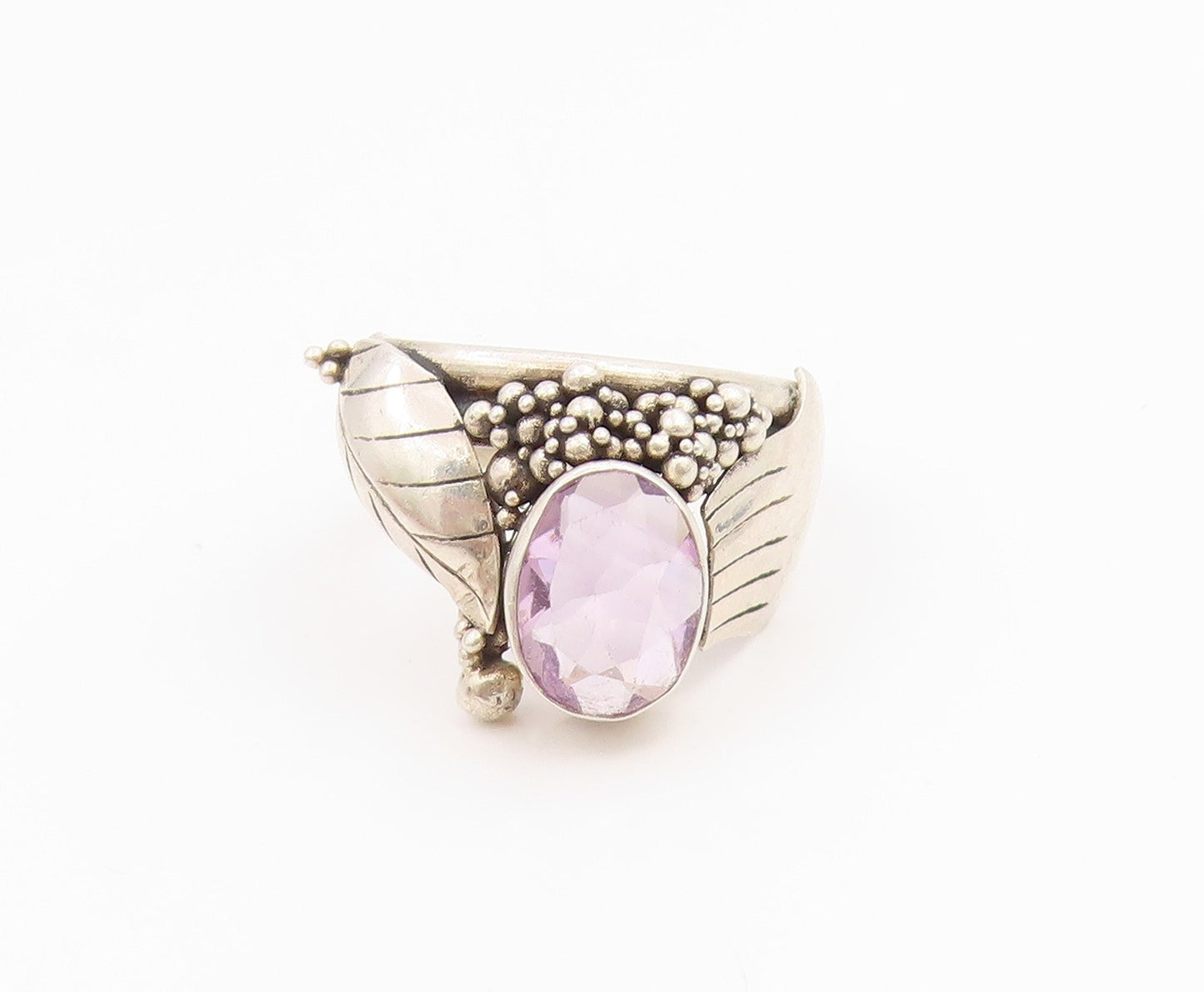 925 Sterling Silver Vintage Ring Oval Cut Amethyst Leaf Motif Band Sz 5 RG35354