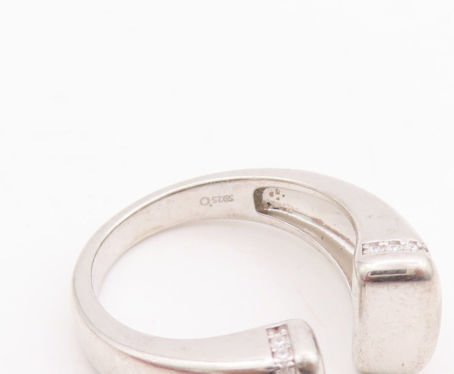 925 Sterling Silver Vintage Ring Split Band Topaz Inlay Ends  Sz 8  RG29082
