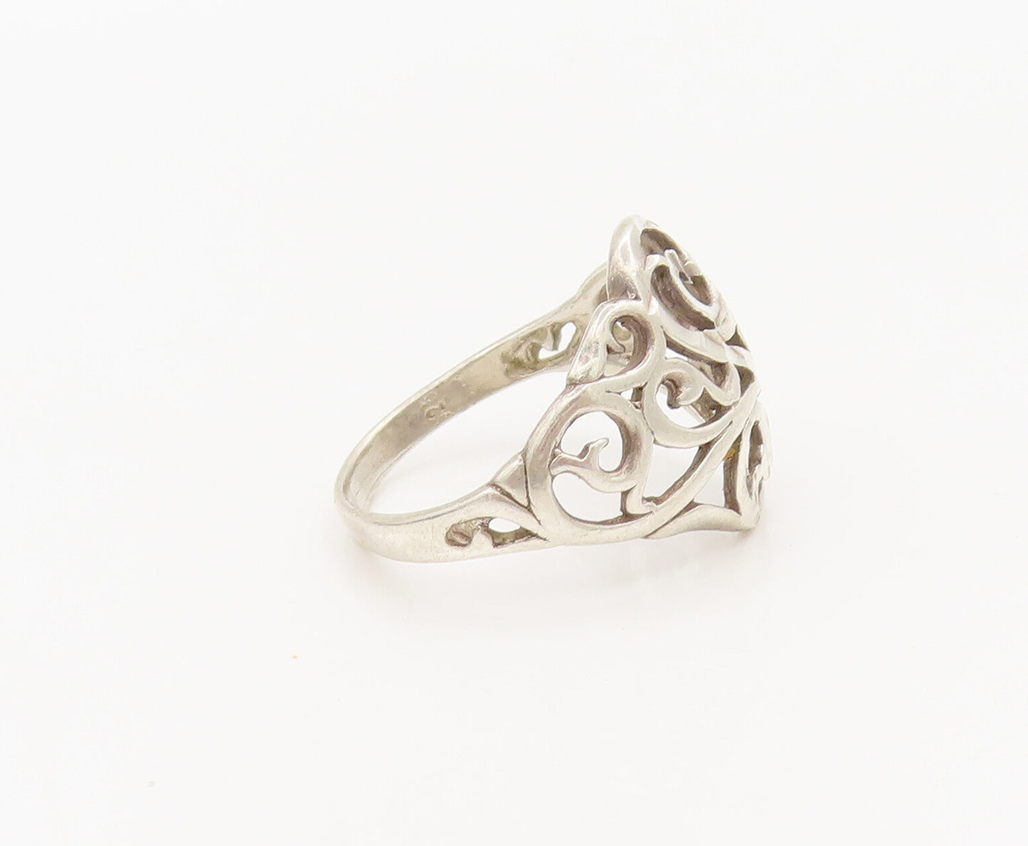 925 Sterling Silver  Vintage Swirly Solid Stencil Carved Ring Sz 7.5  RG27359