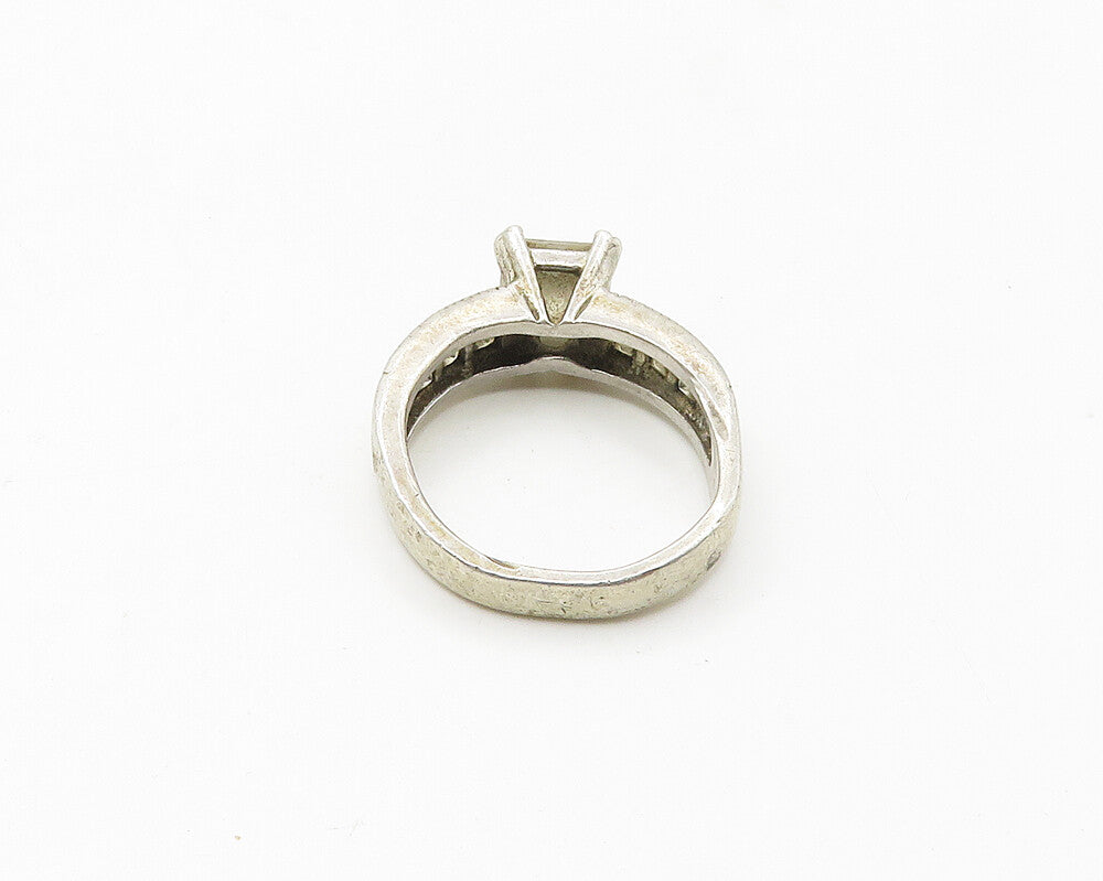 925 Sterling Silver  Vintage Cubic Zirconia Solitaire Accent Ring Sz 7 RG17964