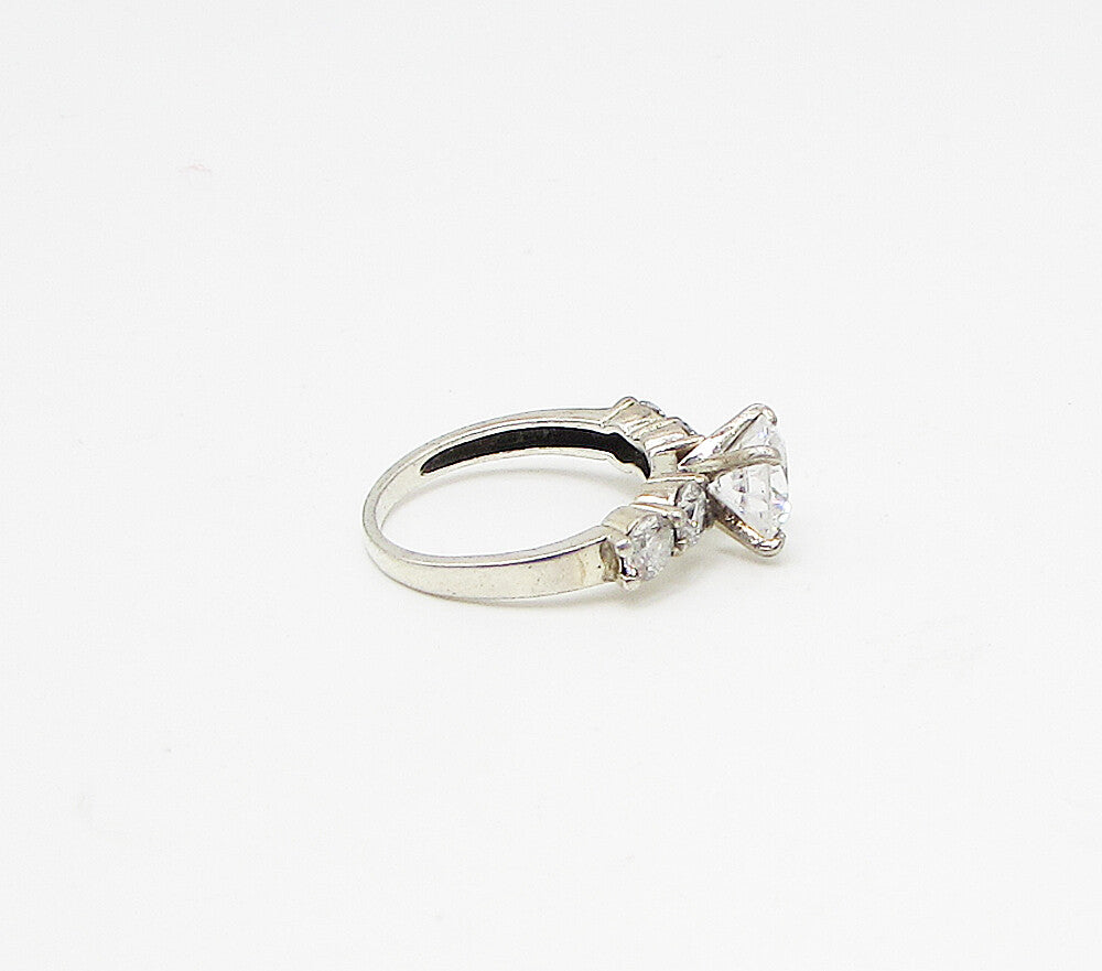 925 Sterling Silver  Faceted White Cubic Zirconia Band Ring Sz 6  RG3249