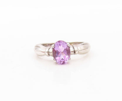 925 Sterling Silver Vintage Ring Grooved Neck Oval Amethyst  Sz 8  RG30282