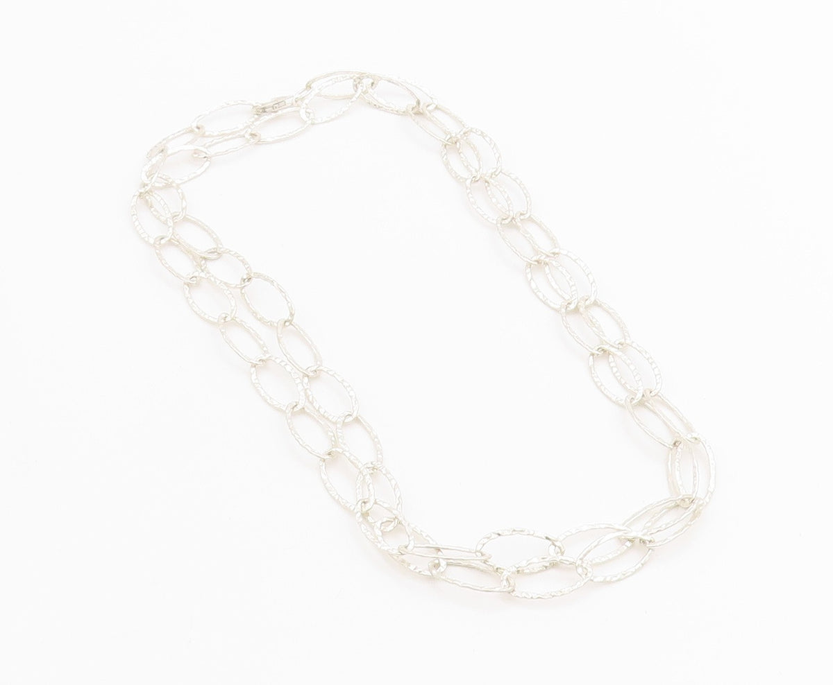 925 Sterling Silver Vintage Necklace Hammered Oval Linked Hoops Chain  NE4625