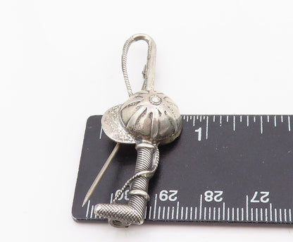 925 Sterling Silver Vintage Brooch Horse Riding Crop Jockey Cap Pin   BP12065