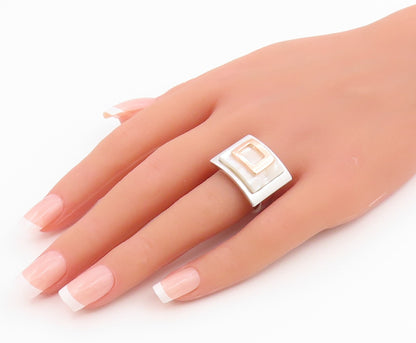 925 Sterling Silver Vintage Ring Mother Of Pearl Two Tone Band  Sz 8  RG35372