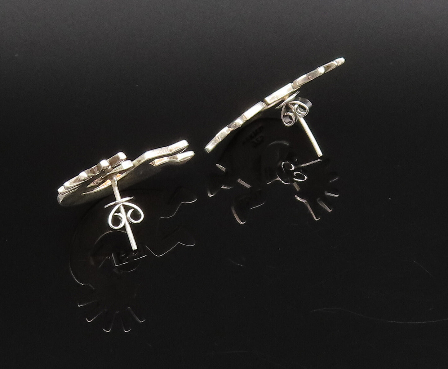 MEXICO 925 Silver  Vintage Carved Kokopelli Dancer Stud Earrings  EG12198