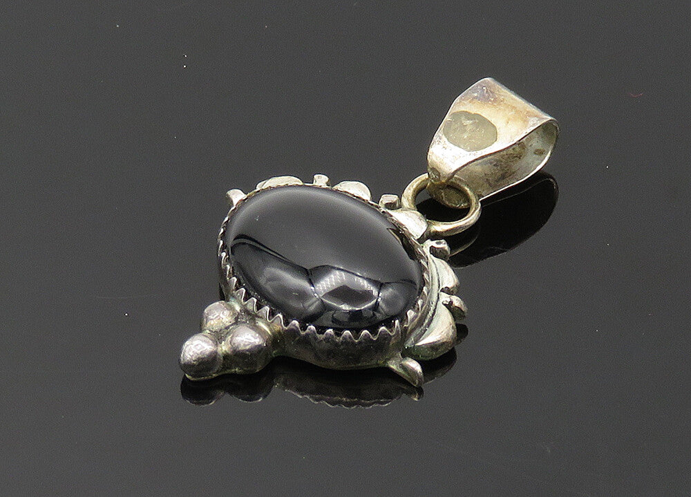 NAVAJO 925 Sterling Silver  Vintage Cabochon Cut Black Onyx Pendant  PT16560