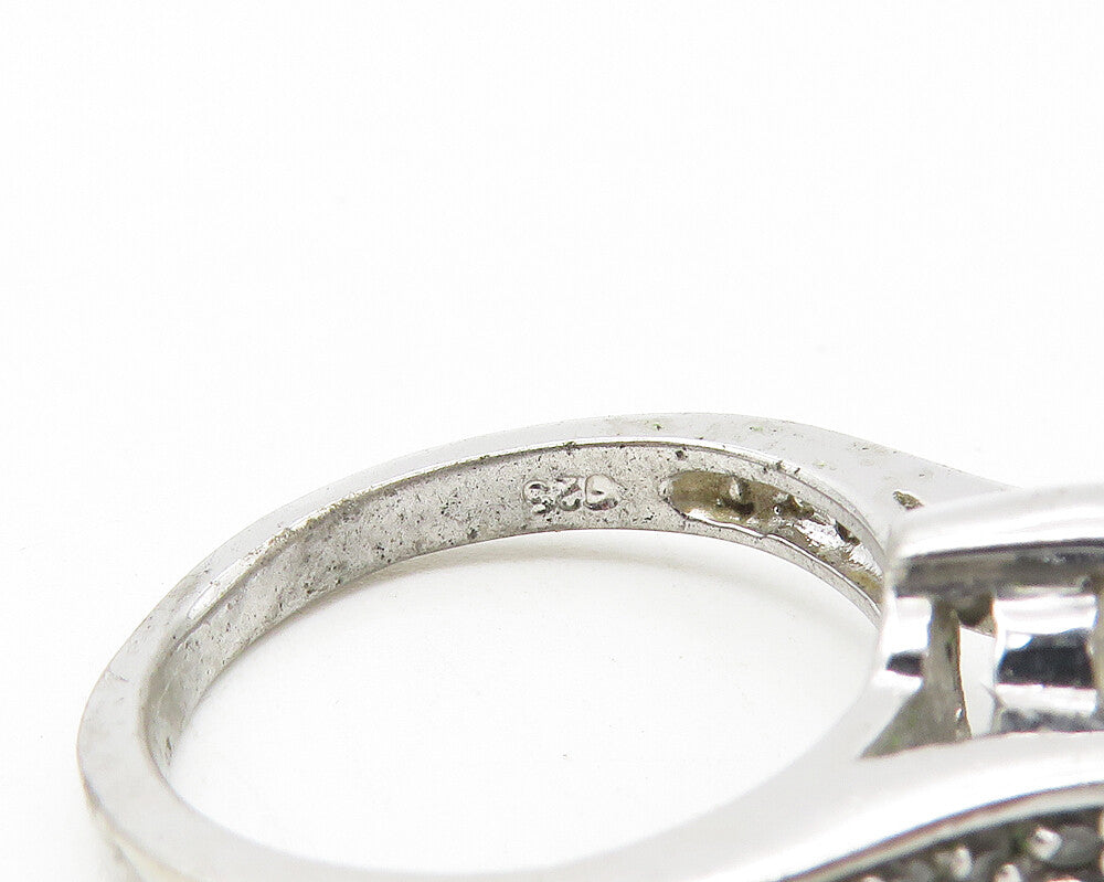 925 Sterling Silver  Cubic Zirconia Solitaire With Accents Ring Sz 5  RG11343