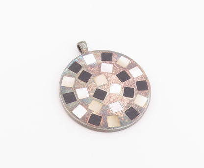 925 Sterling Silver Vintage Pendant Mother Of Pearl & Onyx Inlay Circle  PT26374