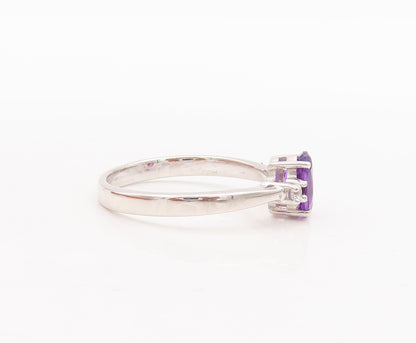925 Sterling Silver Vintage Ring Oval Cut Amethyst CZ Side Stone  Sz 7  RG29207