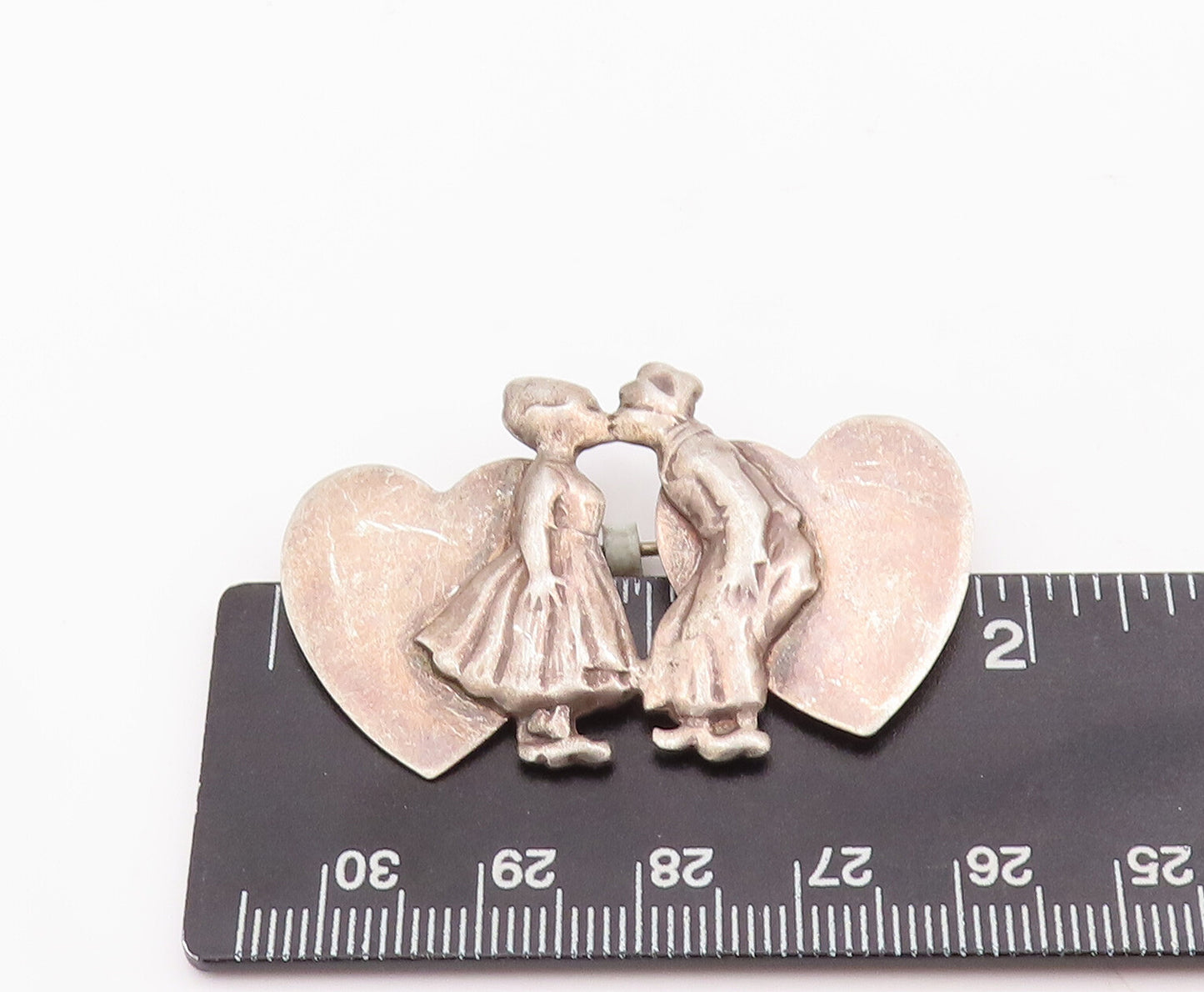 925 Sterling Silver Vintage Brooch Pin Kissing Lover With Carved Hearts  BP10986