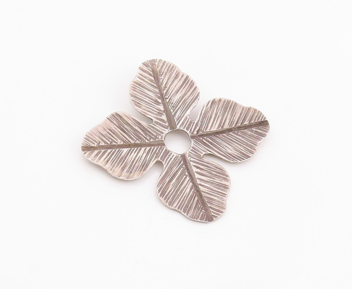 925 Sterling Silver Vintage Pendant Classic Etched Spring Blossom Petal  PT26014