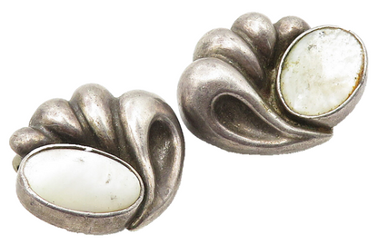 TURE 925 Sterling Silver  Vintage Mother Of Pearl Non Pierce Earrings  EG5902