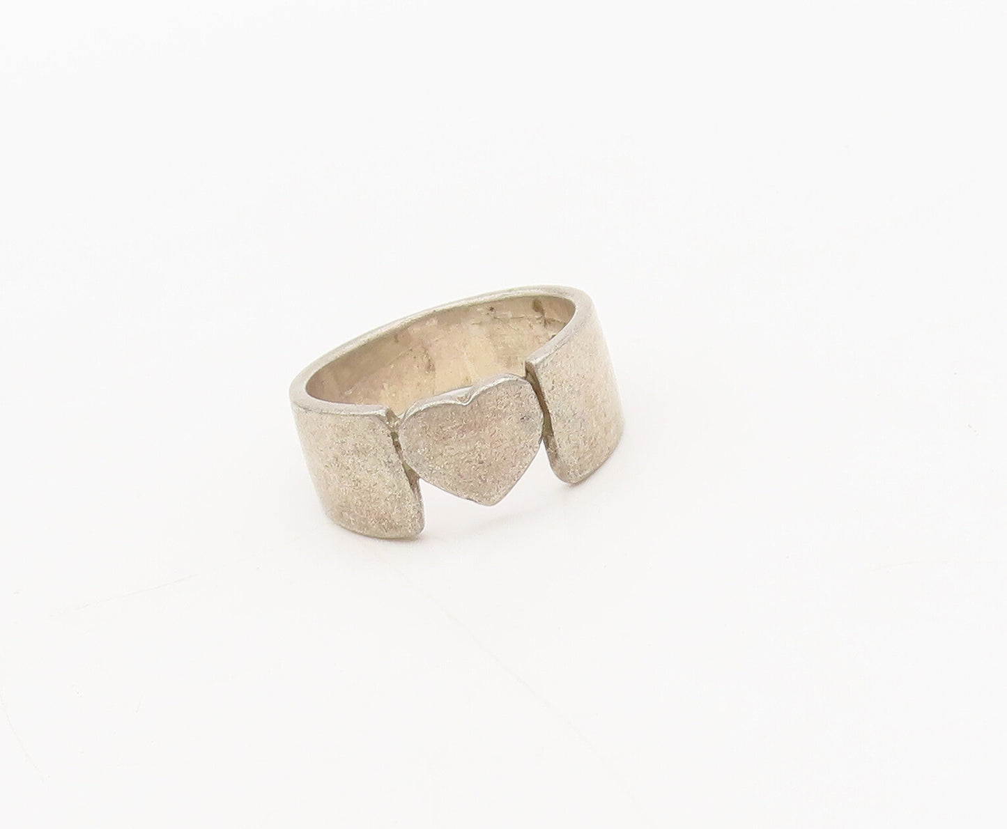 925 Sterling Silver  Vintage Minimalist Carved Love Heart Ring Sz 4.5  RG27445