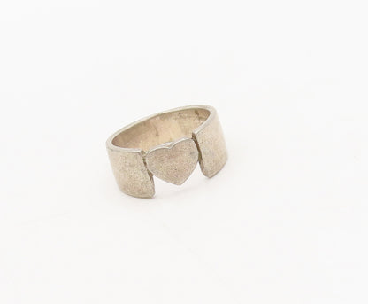 925 Sterling Silver  Vintage Minimalist Carved Love Heart Ring Sz 4.5  RG27445