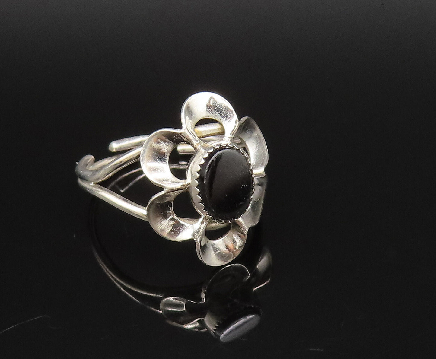 925 Sterling Silver  Vintage Open Floral Pedals Black Onyx Ring Sz 6  RG25746
