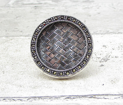 925 Sterling Silver  Marcasite Framed Woven Round Shield Ring Sz 5.5  RG1691