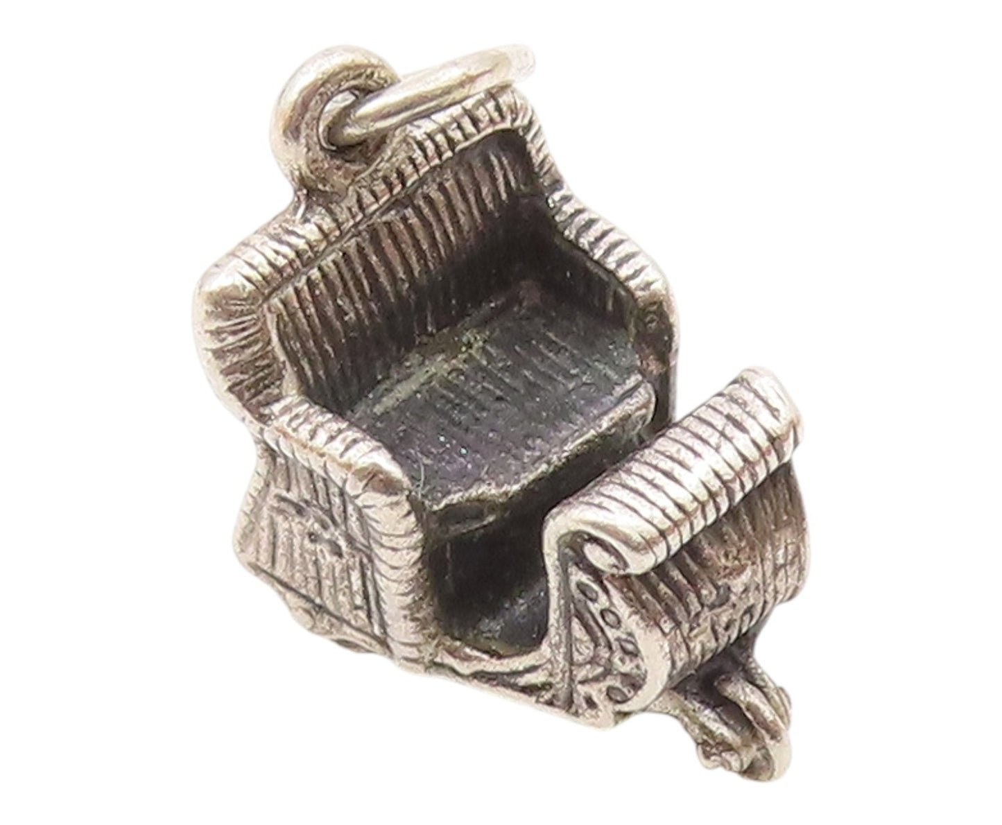 925 Sterling Silver  Vintage Petite Dark Tone Winter Sleigh Pendant  PT18653