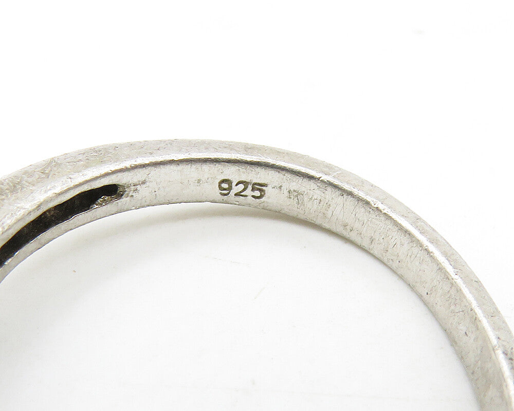 925 Sterling Silver  Vintage Graduated Cubic Zirconia Band Ring Sz 8  RG17096