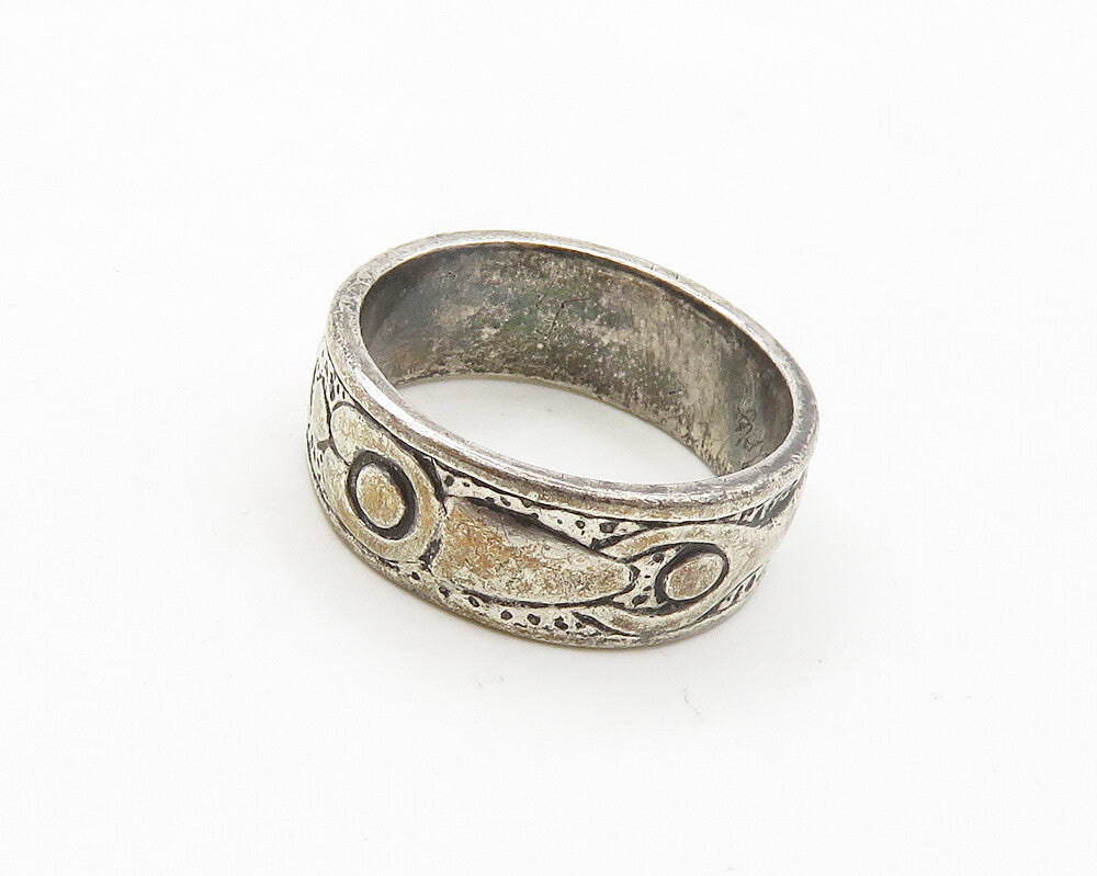 DESIGNER 925 Silver  Vintage Chiseled Figures Band Ring Ring Sz 6  RG18927
