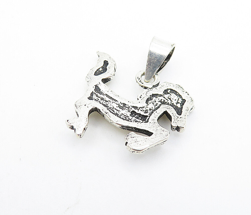 925 Sterling Silver  Vintage Petite Galloping Horse Motif Drop Pendant  PT5730