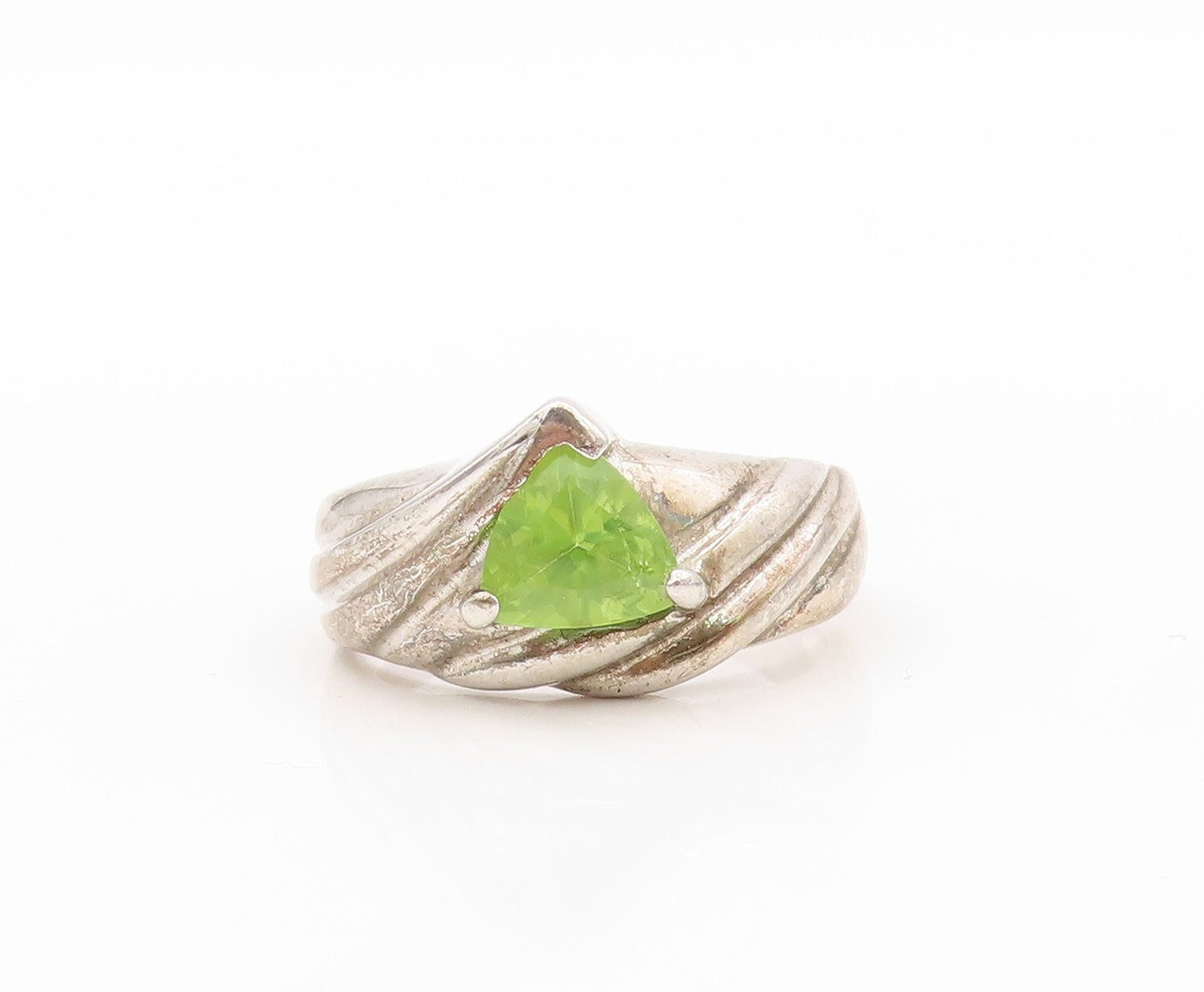 925 Sterling Silver Vintage Ring Designer Grooved Triangle Peridot Sz 8  RG30768