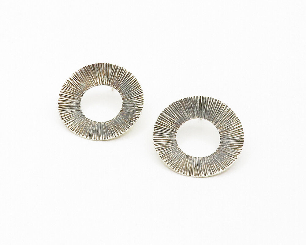 925 Sterling Silver  Vintage Textured Open Circle Drop Earrings  EG7442