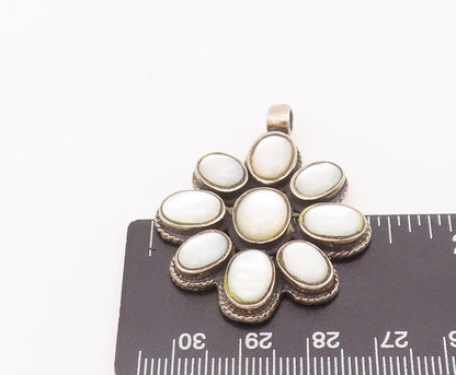 925 Sterling Silver Vintage Pendant Oval Cut Mother Of Pearls Flower  PT22812