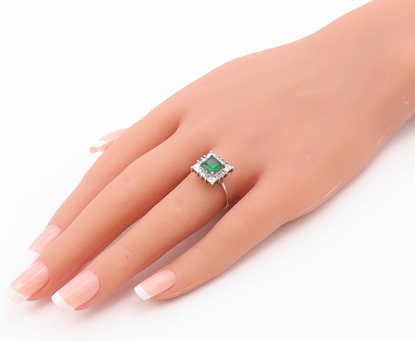 925 Sterling Silver Vintage Ring Elegant Emerald Geometric Band  Sz 8  RG36573