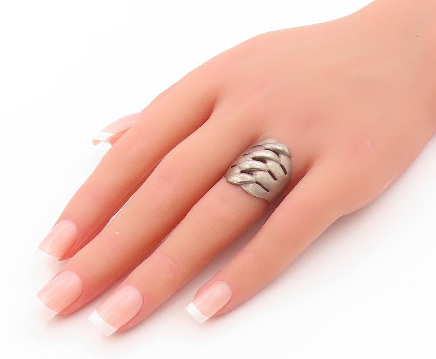 925 Sterling Silver Vintage Ring Dark Tone Broad Stitched Effect  Sz 6  RG32005