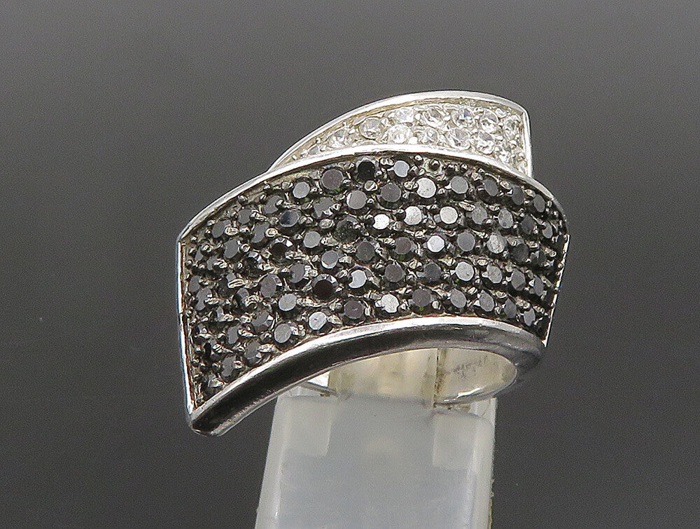 925 Silver  Vintage Overlapping Sapphire & Cubic Zirconia Ring Sz 7  RG24503