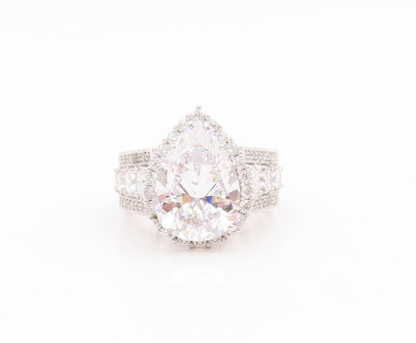 925 Sterling Silver Vintage Ring Pear Cut CZ Elegant Statement Band Sz 7 RG34736