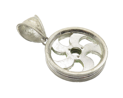 925 Sterling Silver  Vintage Open Design Wheel Motif Drop Pendant  PT8471