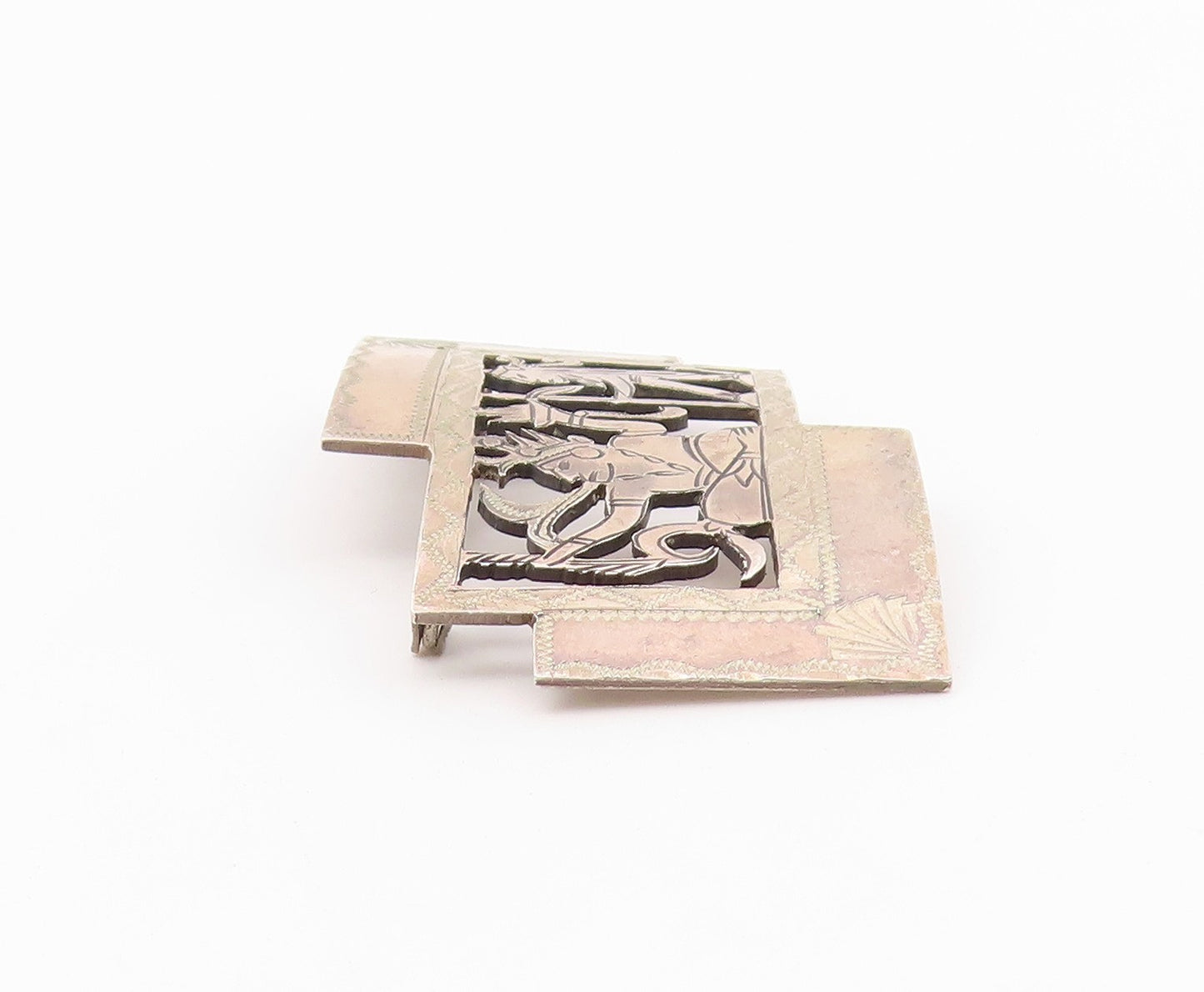 925 Sterling Silver  Vintage Warrior Scene Shiny Etched Brooch Pin  BP8857